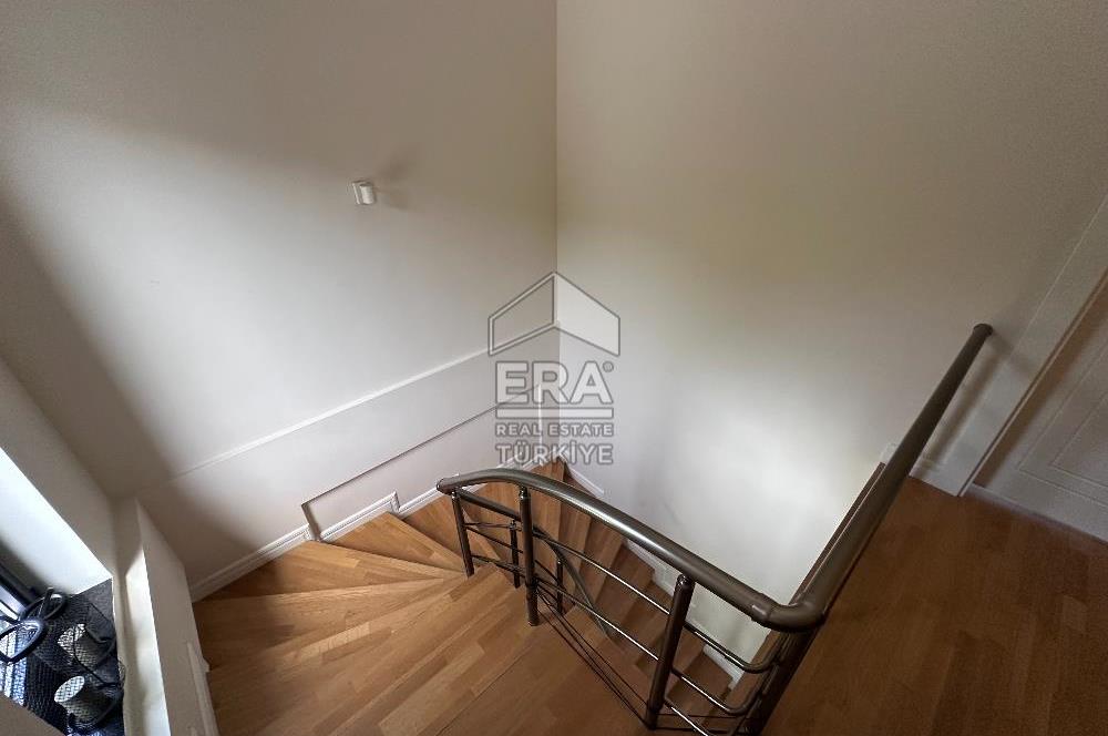 Sarıyer Uskumruköy'de 5+1, 300m2 Lüks İkiz Villa