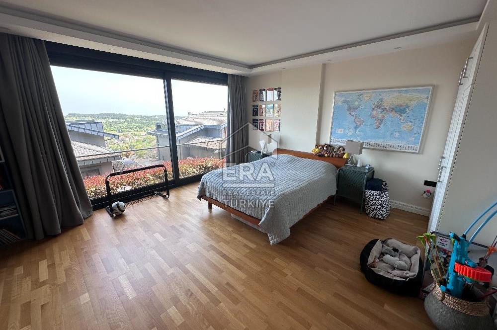 Sarıyer Uskumruköy'de 5+1, 300m2 Lüks İkiz Villa