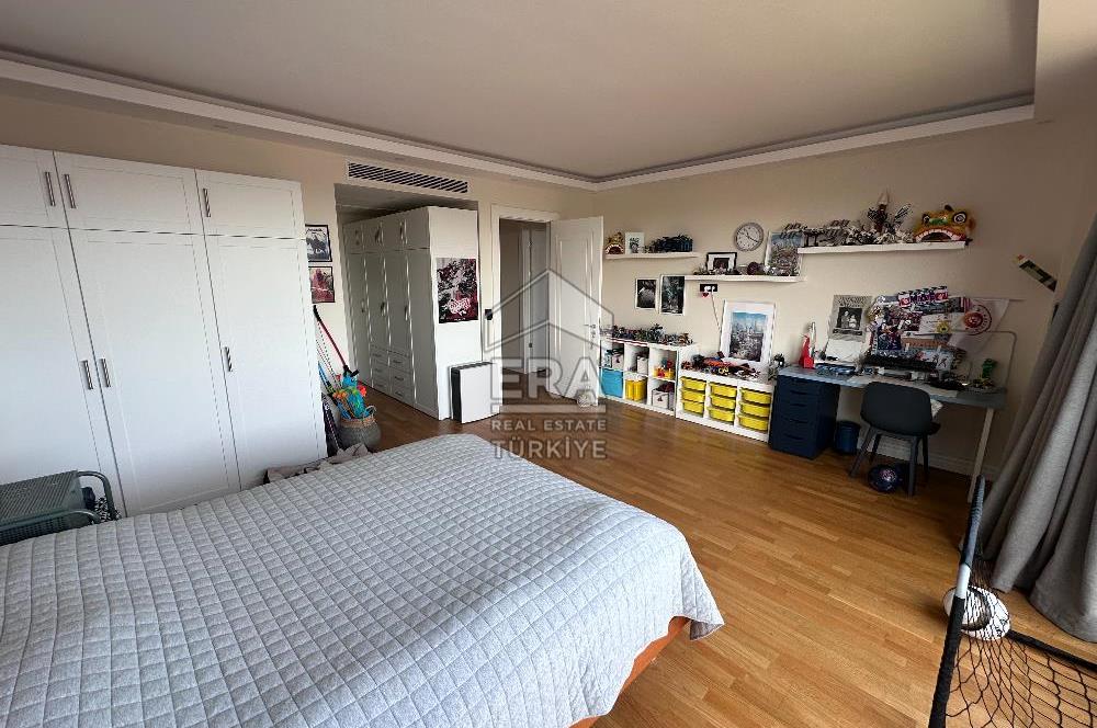 Sarıyer Uskumruköy'de 5+1, 300m2 Lüks İkiz Villa