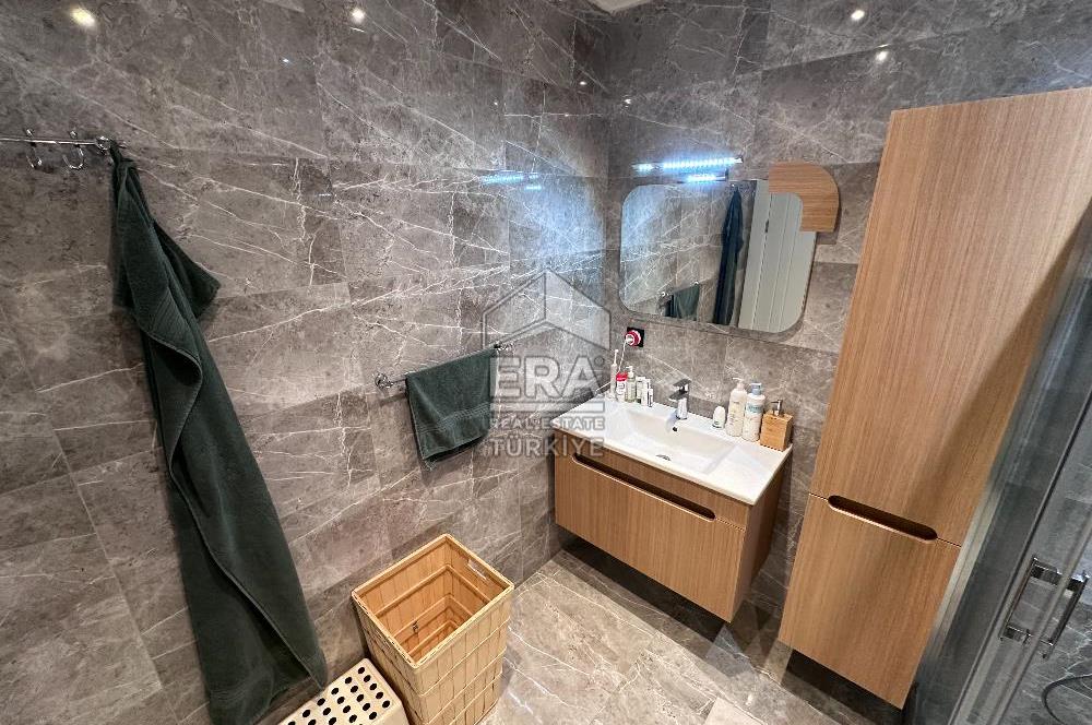 Sarıyer Uskumruköy'de 5+1, 300m2 Lüks İkiz Villa