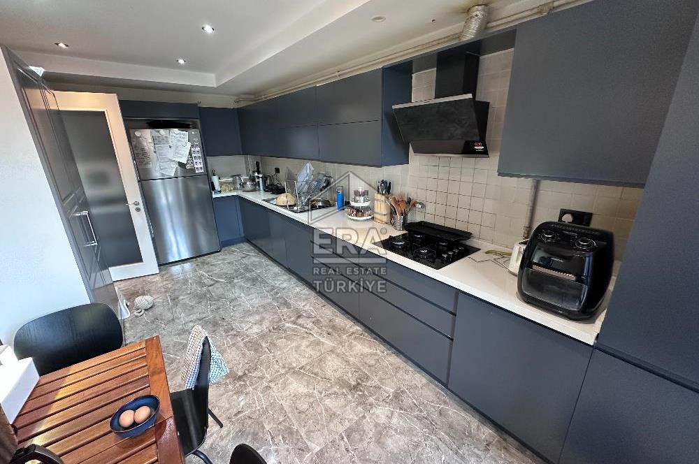 Sarıyer Uskumruköy'de 5+1, 300m2 Lüks İkiz Villa