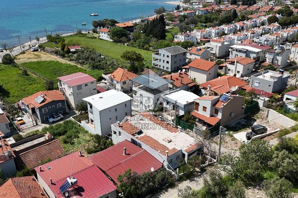 Urla Özbek Akkum Plajında 2+1 Eşyalık Kiralık Yazlık