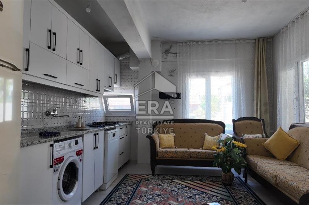 Urla Özbek Akkum Plajında 2+1 Eşyalık Kiralık Yazlık