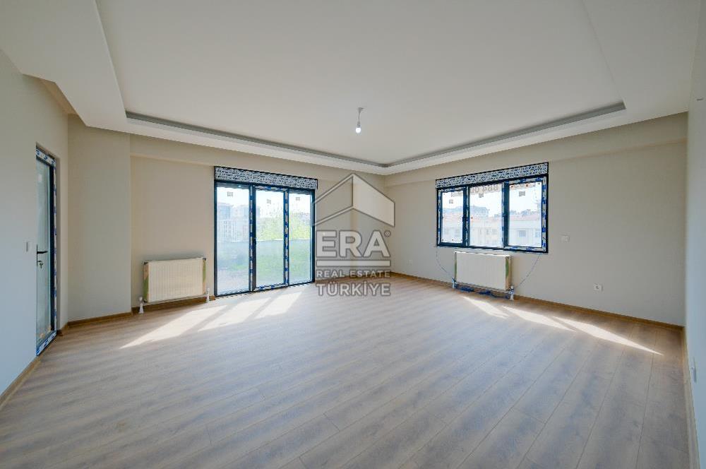 İstasyon Caddesinde Marinaya Komşu 3+1 Sıfır Daire