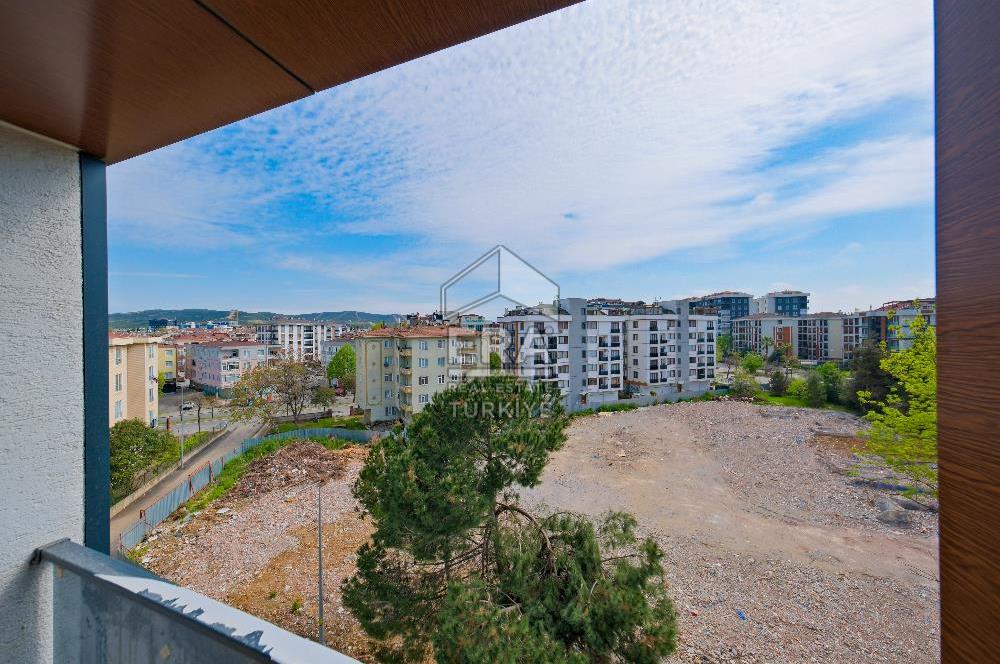İstasyon Caddesinde Marinaya Komşu 3+1 Sıfır Daire