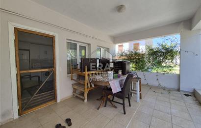 Urla Özbek Akkum Plajında 2+1 Eşyalık Kiralık Yazlık