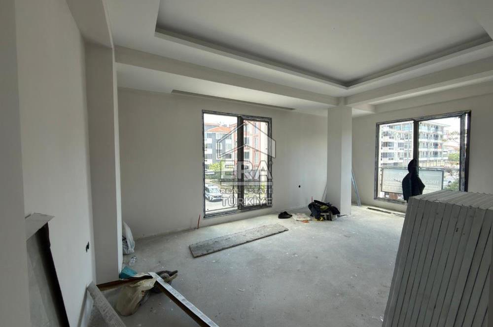 ERA PORT GÜVENCESİYLE SAVAŞTEPE CADDESİ YAKINI 2+1 DAİRE