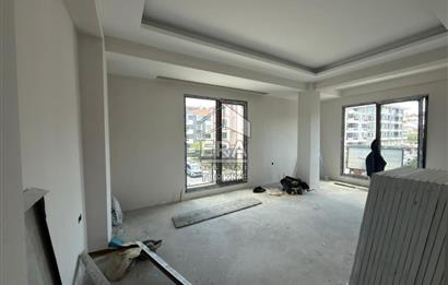 ERA PORT GÜVENCESİYLE SAVAŞTEPE CADDESİ YAKINI 2+1 DAİRE