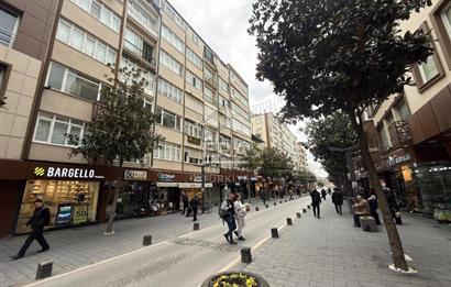 ERA PORT GÜVENCESİYLE MİLLİ KUVVETLER CADDESİ CEPHELİ 2+1 OFİS