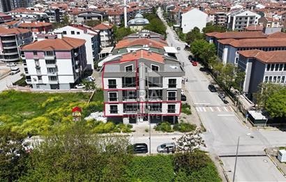 ERA PORT GÜVENCESİYLE SAVAŞTEPE CADDESİ YAKINI 2+1 DAİRE