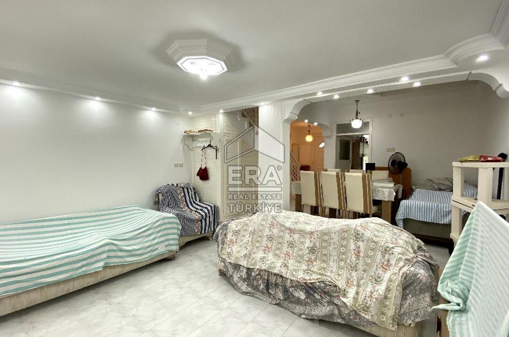 AYVALIK ALTINOVA SAHİLDE SİTE İÇERİSİNDE SATILIK 3+1 VİLLA