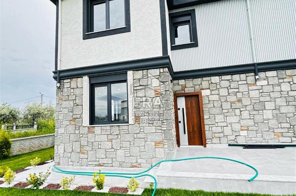 ERA ANGEL'dan Ayvalık Altınova'da Geniş Bahçeli Satılık 2+1 Villa