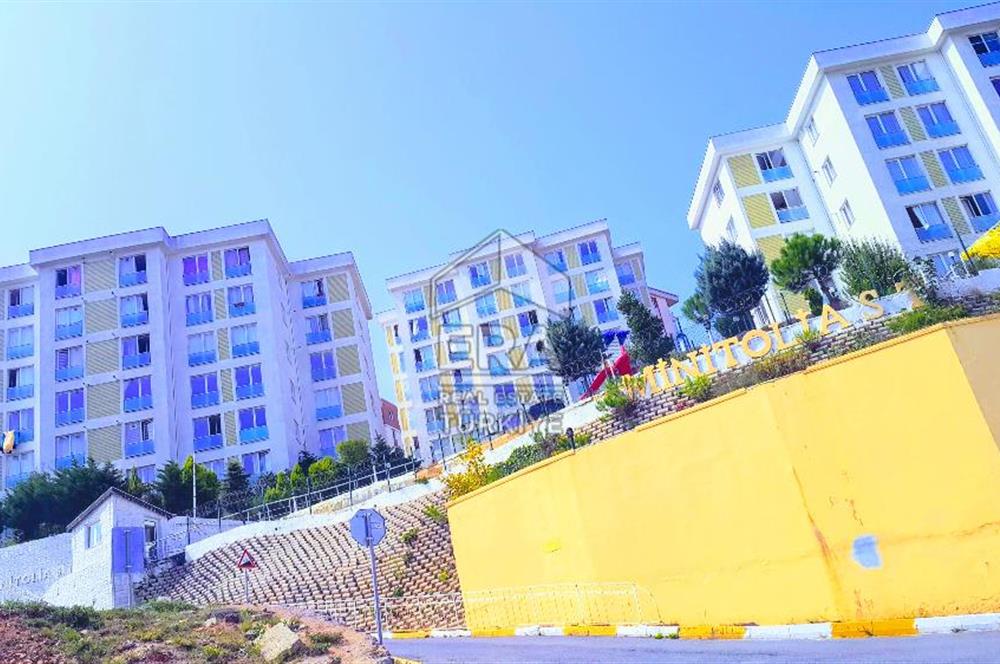 Çamlık Mh'sinde Minitolia Sitesinde Önü Açık Ara Kat 2+1 Daire