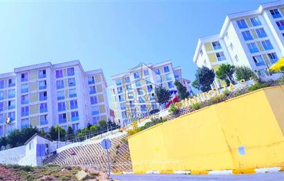 Çamlık Mh'sinde Minitolia Sitesinde Önü Açık Ara Kat 2+1 Daire