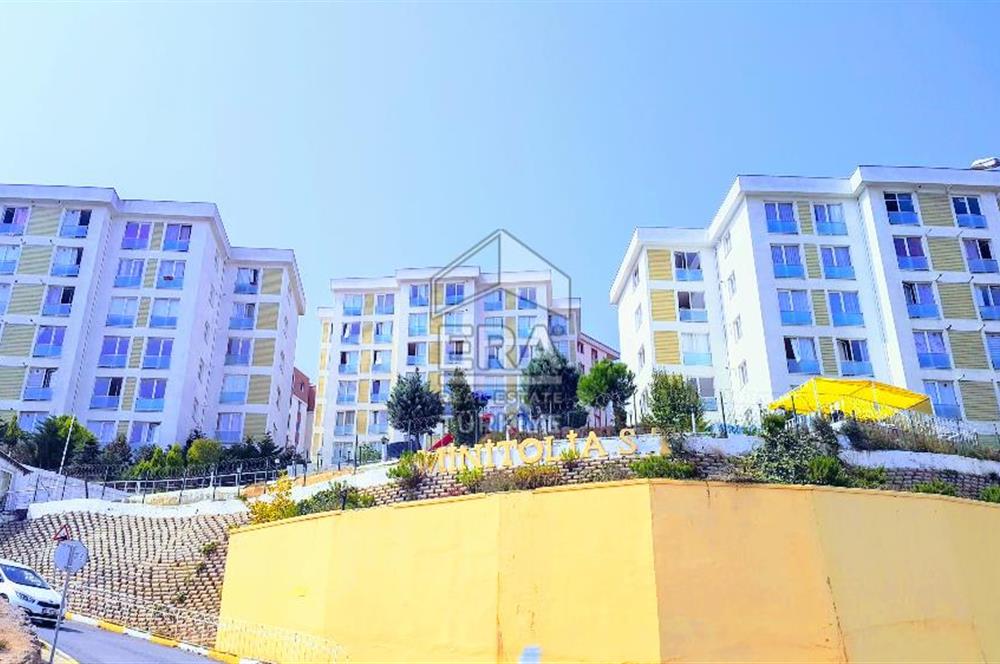 Çamlık Mh'sinde Minitolia Sitesinde Önü Açık Ara Kat 2+1 Daire