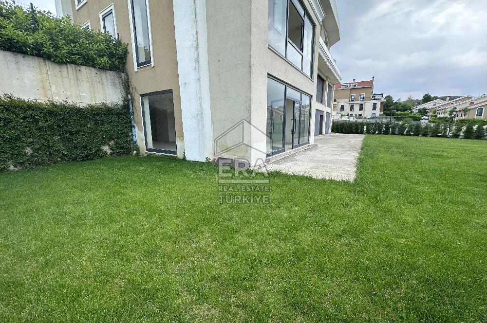 Zekeriyaköy'de Ana Caddede Yüksek Tabela Değerli Kiralık Dükkan