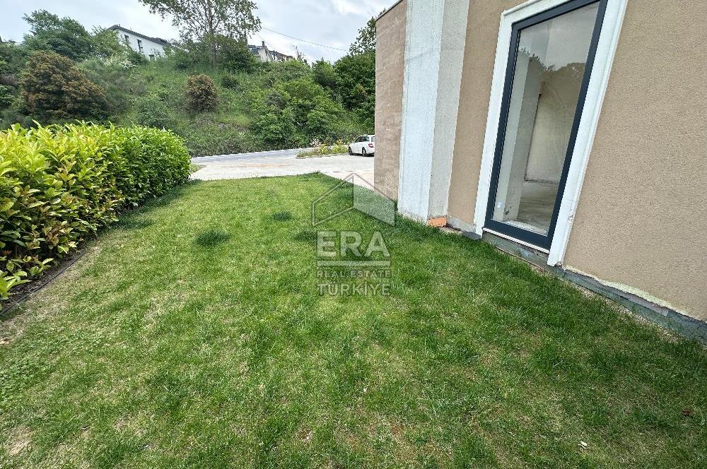 Zekeriyaköy'de Ana Caddede Yüksek Tabela Değerli Kiralık Dükkan