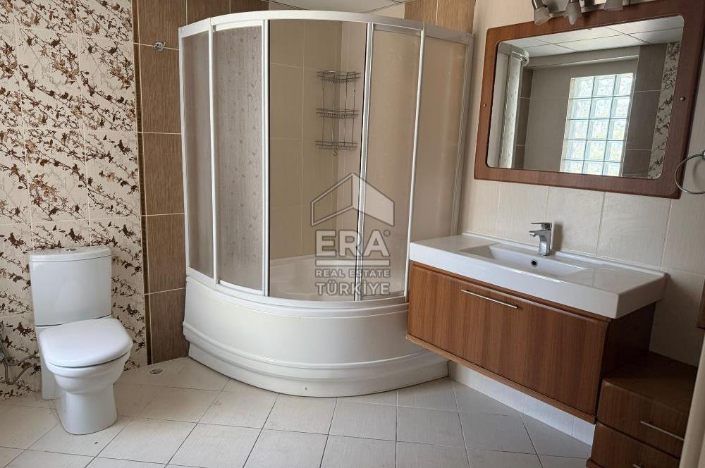 Mavişehir Family Park'ta Havuz Manzaralı 4+1 Satılık Daire