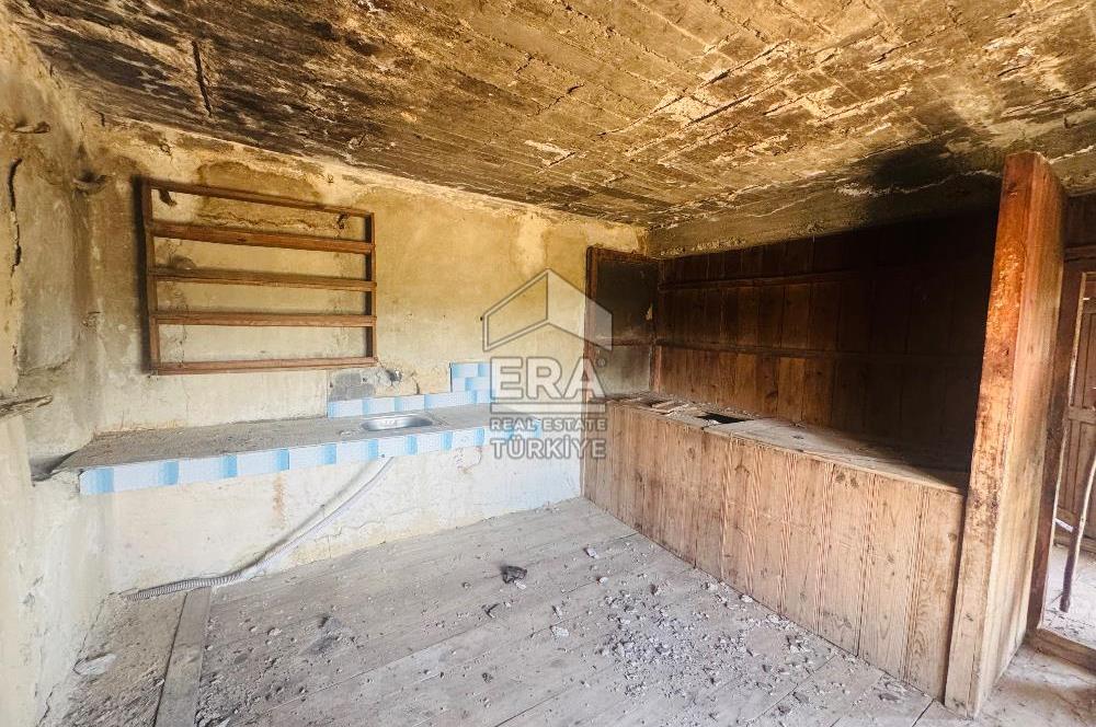 MANAVGAT HACIİSALİ KÖYÜNDE'DE SATILIK MÜSTAKİL KÖY EVİ