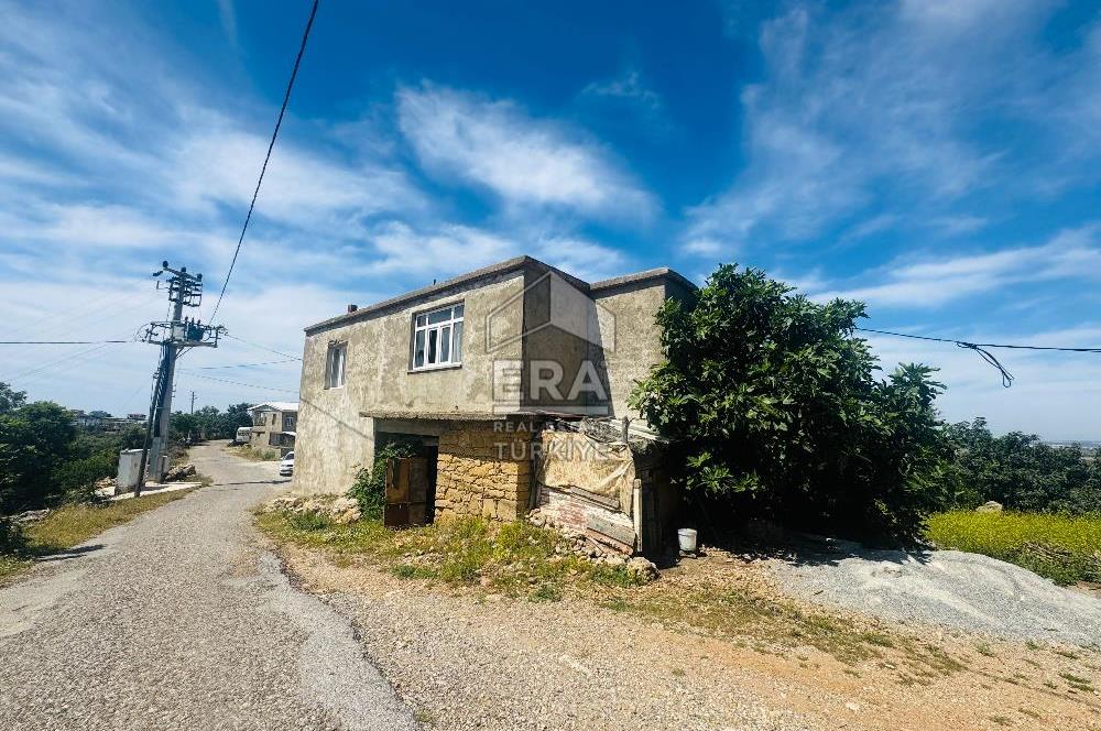 MANAVGAT HACIİSALİ KÖYÜNDE'DE SATILIK MÜSTAKİL KÖY EVİ