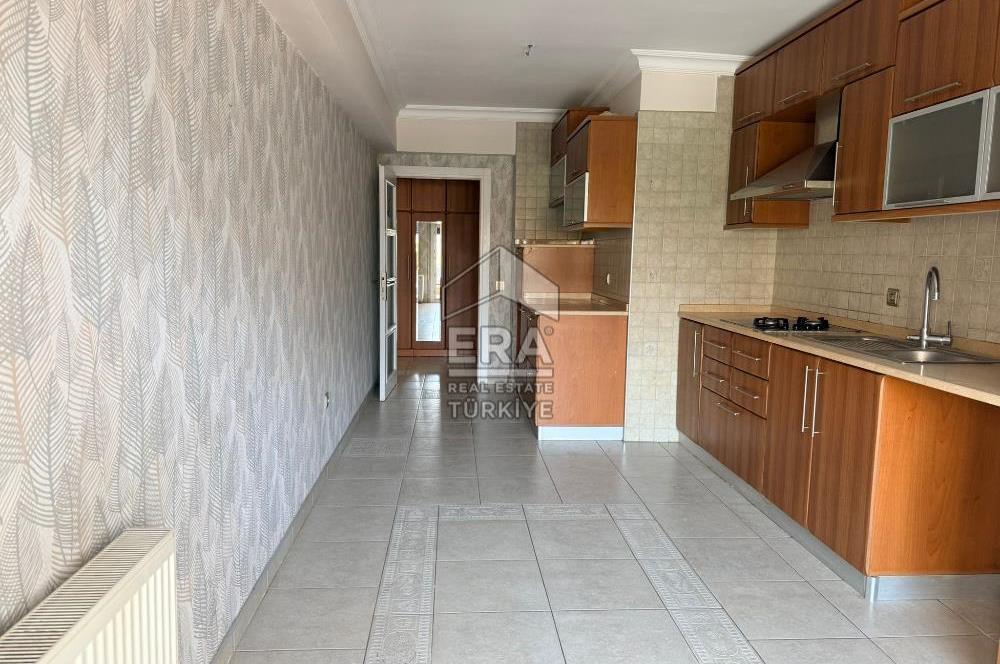 Mavişehir Family Park'ta Havuz Manzaralı 4+1 Satılık Daire
