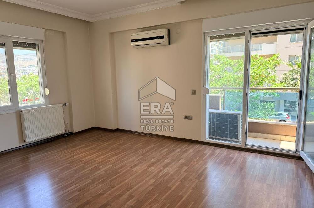 Mavişehir Family Park'ta Havuz Manzaralı 4+1 Satılık Daire