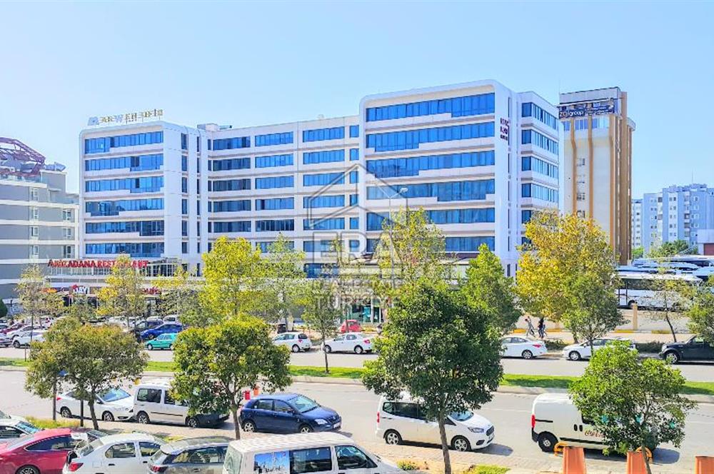 Cazibe Merkezindeki ARWEN İstanbul'da Kullanışlı Net 41 m2 Ofis