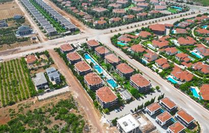ANTALYA DÖŞEMEALTI ALTIN KALE RADYO KENT SİTESİ EŞYALI HAVUZLU GÜVENLİKLİ KİRALIK DAİRE