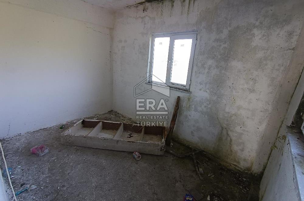 Era Söz'den Manyas'ta 3.124m2 K.Tavukhane(300m2) Ve Tarla