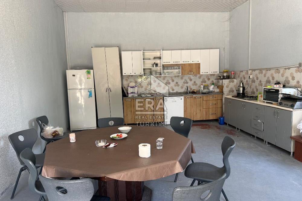 Bozburunda Gıda Toptancılar Sitesinde Kiralık İşyeri