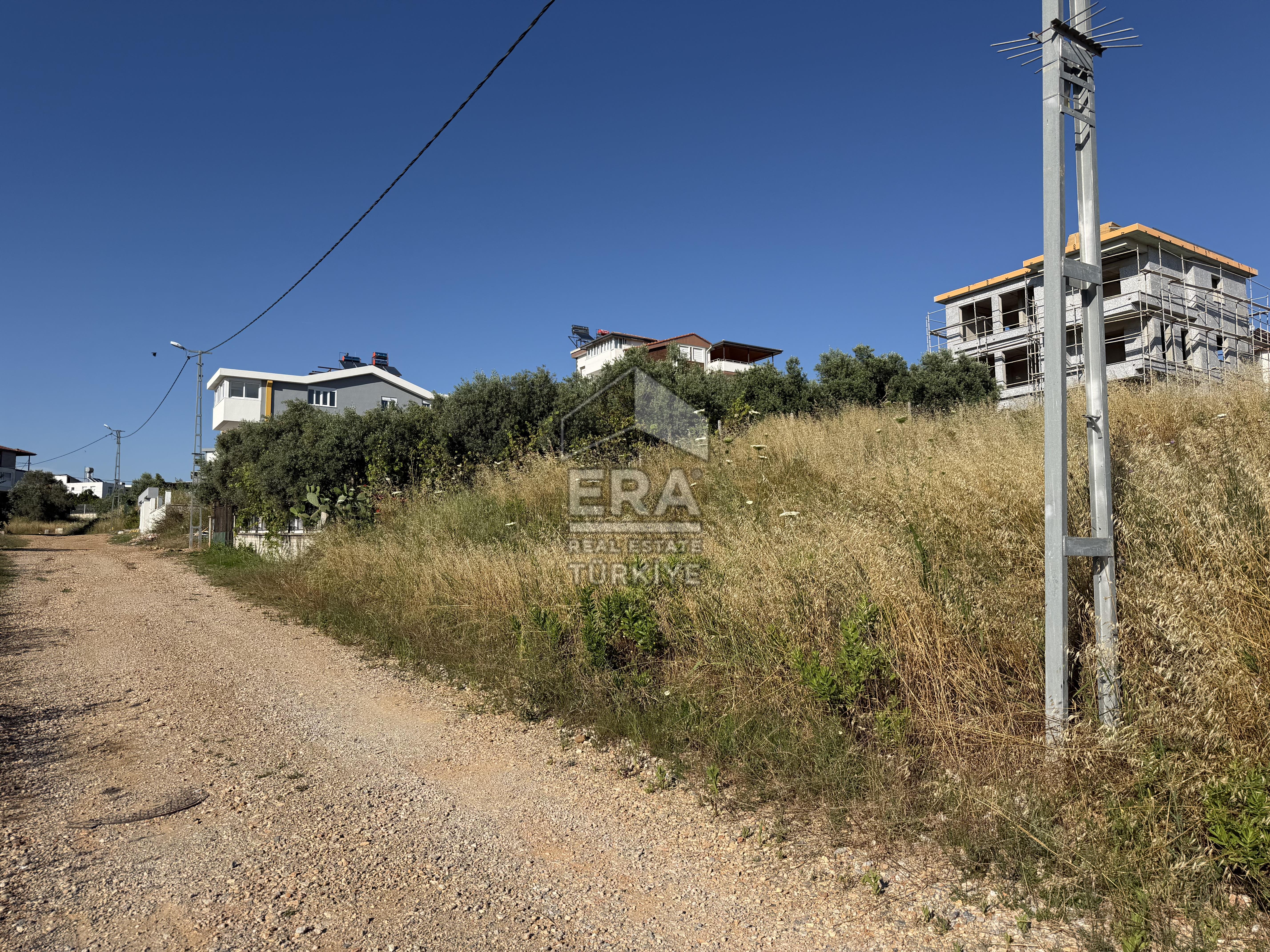 ANTALYA MANAVGAT HATIPLAR MAHALLESİNDE SATILIK ARSA