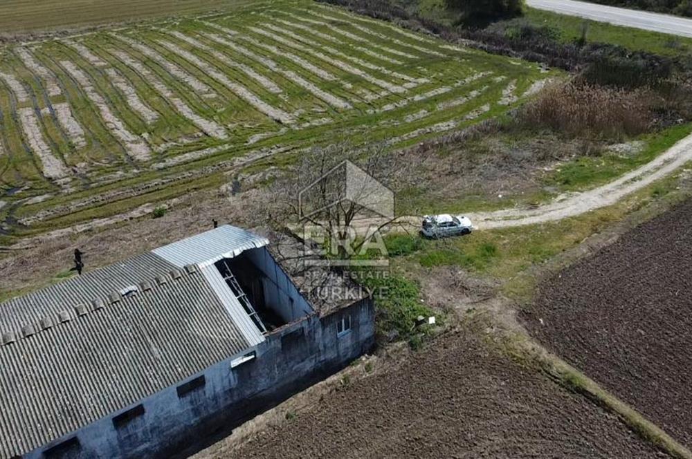 Era Söz'den Manyas'ta 3.124m2 K.Tavukhane(300m2) Ve Tarla