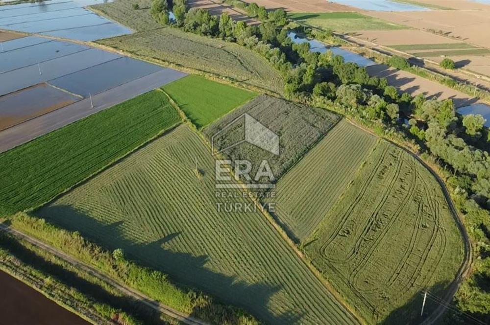 Era Söz'den Manyas'ta Dere Kenarı Ulaşımı Kolay Sulak Tarla