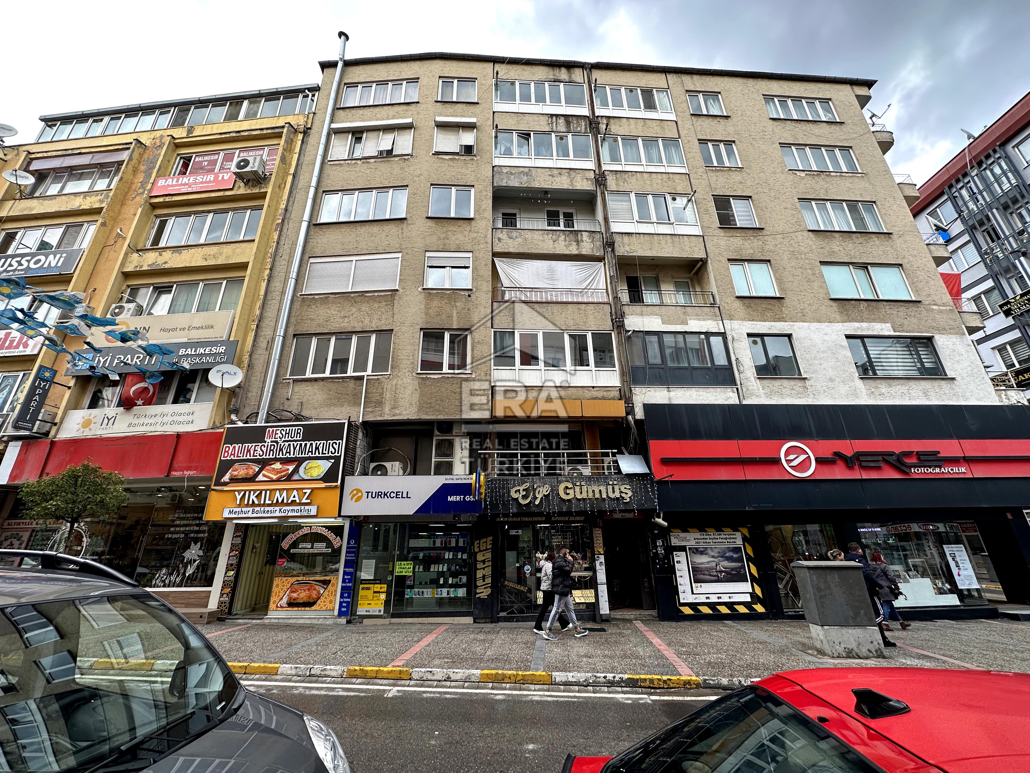 ERA SÖZ DEN KIZILAY CADDESİNDE EŞYALI KİRALIK 2+1 DAİRE