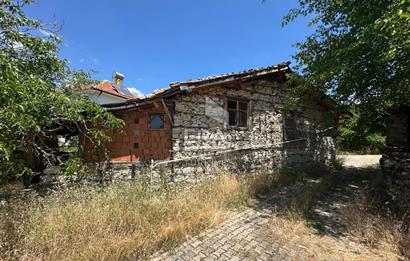 ANTALYA AKSEKİ EMİRAŞIKLAR MAHALLESİ SATILIK TAŞ EV ve ARAZİ