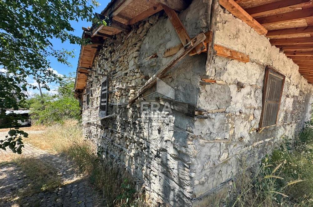 ANTALYA AKSEKİ EMİRAŞIKLAR MAHALLESİ SATILIK TAŞ EV ve ARAZİ