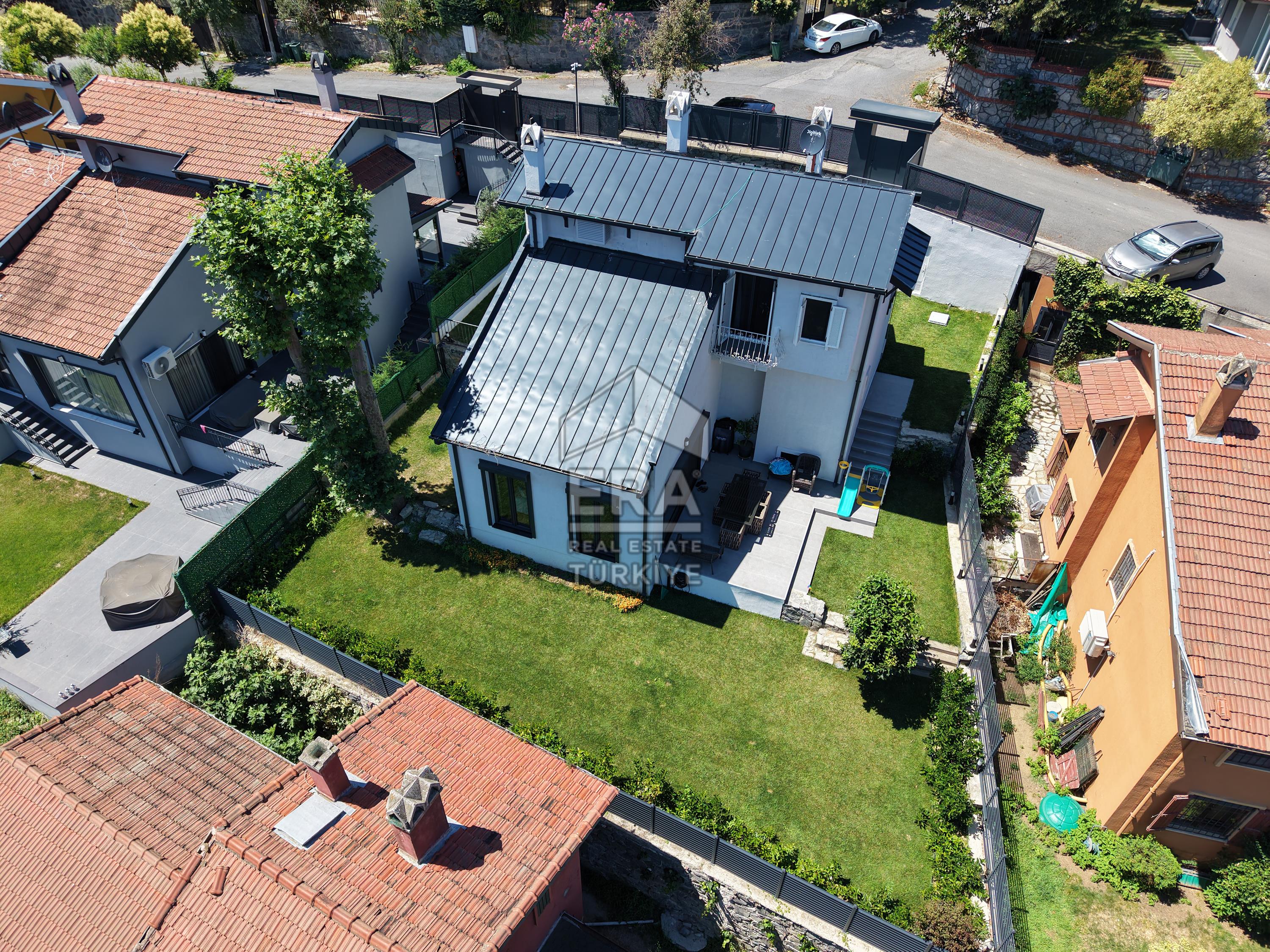 Zekeriyaköy Garanti Koza'da Komple Yenilenmiş Y Tipi Villa