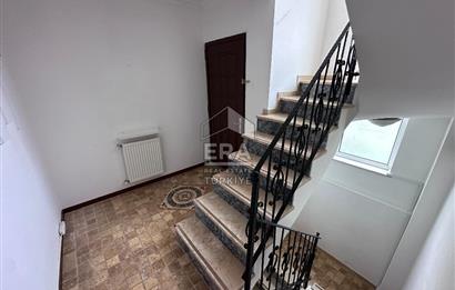 Sarıyer Uskumruköy'de Güvenlikli Sitede 4+2, 290m2 İkiz Villa
