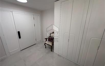 Zekeriyaköy Garanti Koza'da Komple Yenilenmiş Y Tipi Villa