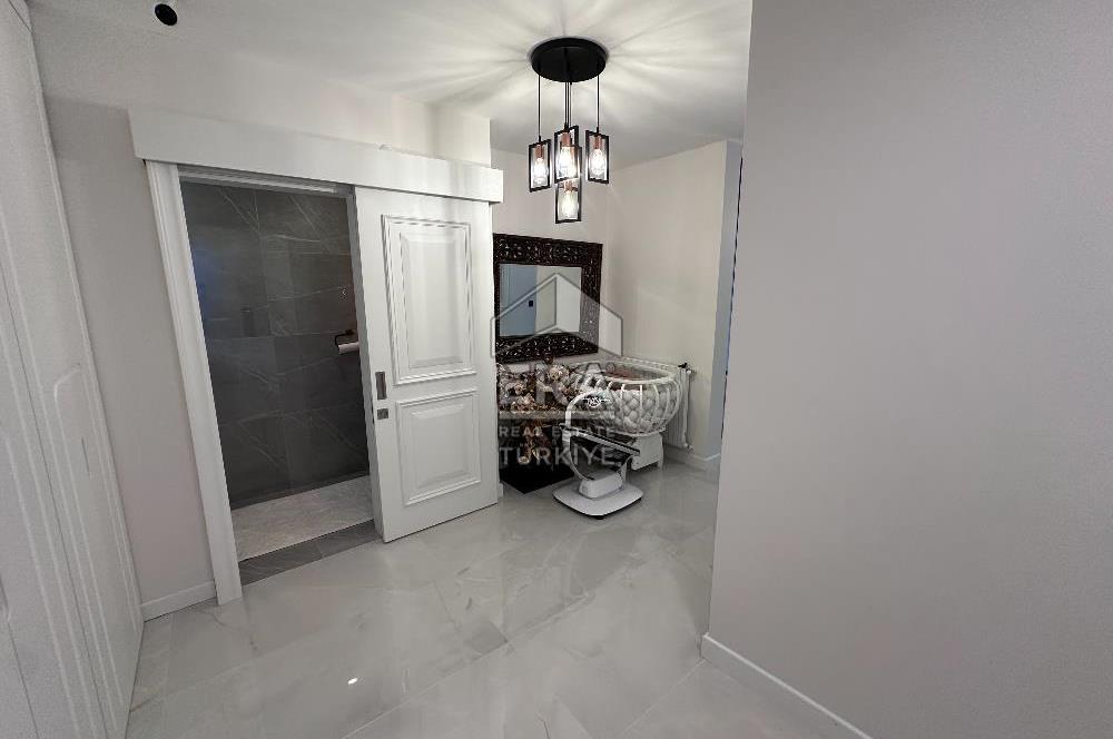Zekeriyaköy Garanti Koza'da Komple Yenilenmiş Y Tipi Villa