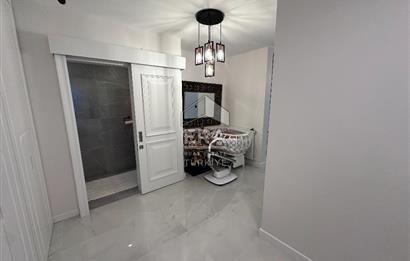 Zekeriyaköy Garanti Koza'da Komple Yenilenmiş Y Tipi Villa