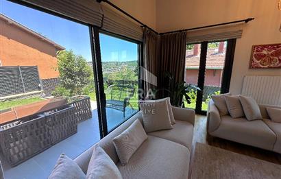 Zekeriyaköy Garanti Koza'da Komple Yenilenmiş Y Tipi Villa