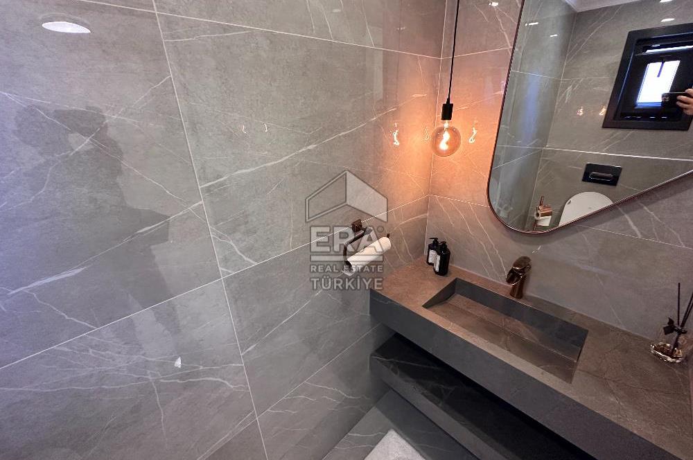 Zekeriyaköy Garanti Koza'da Komple Yenilenmiş Y Tipi Villa