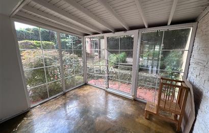 Uskumruköy Mevsim Sitesi'nde Ferah ve Geniş Bahçeli İkiz Villa