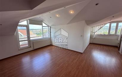 Sarıyer Uskumruköy'de Güvenlikli Sitede 4+2, 290m2 İkiz Villa