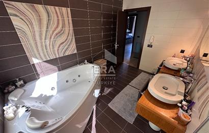 Uskumruköy Gardenya Evleri'nde Satılık 4+2 İkiz Villa
