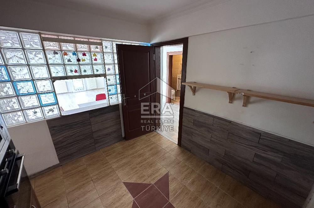 Sarıyer Uskumruköy'de Güvenlikli Sitede 4+2, 290m2 İkiz Villa
