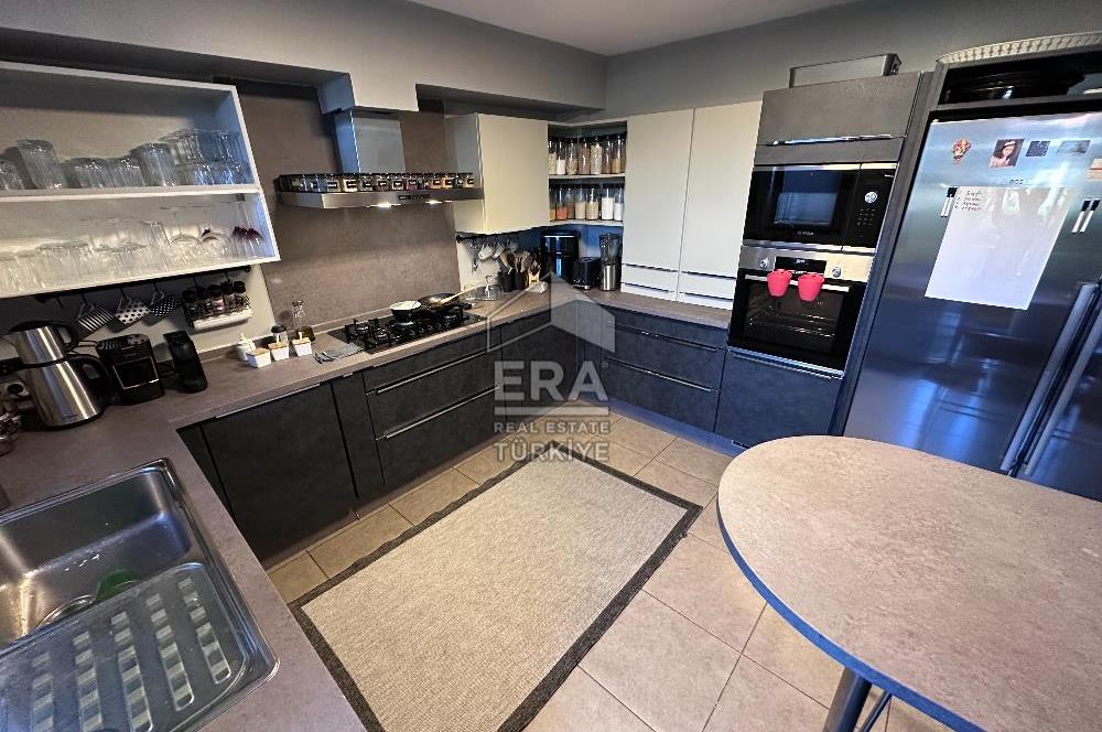 Uskumruköy Gardenya Evleri'nde Satılık 4+2 İkiz Villa