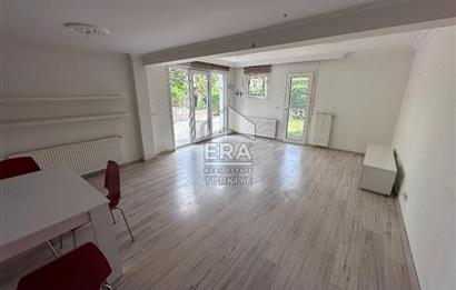 Sarıyer Uskumruköy'de Güvenlikli Sitede 4+2, 290m2 İkiz Villa