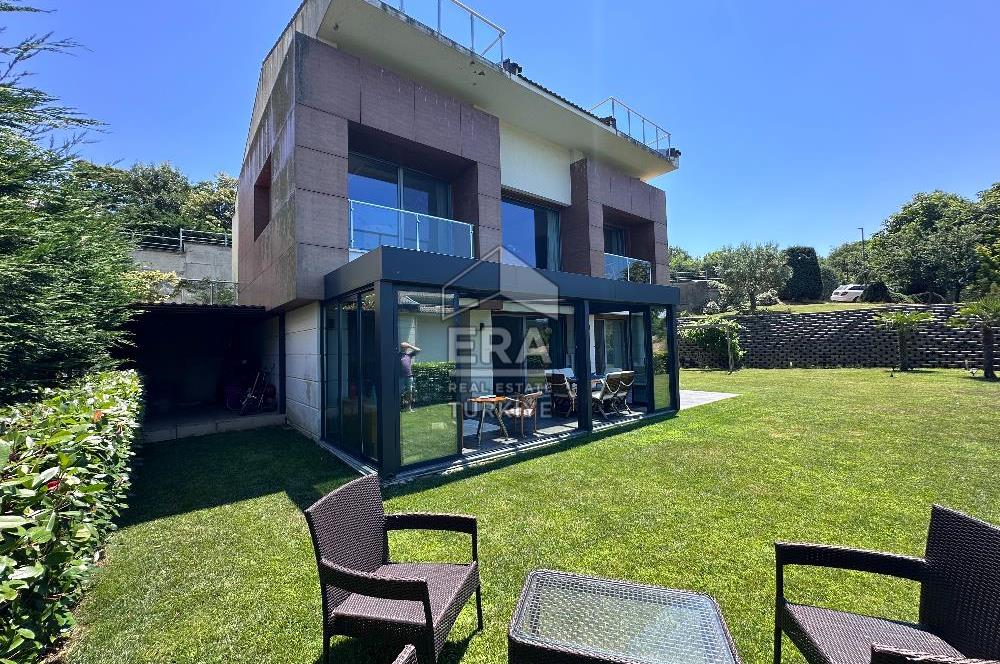 İstanblue Evlerinde Geniş Bahçeli Lüks Müstakil Villa